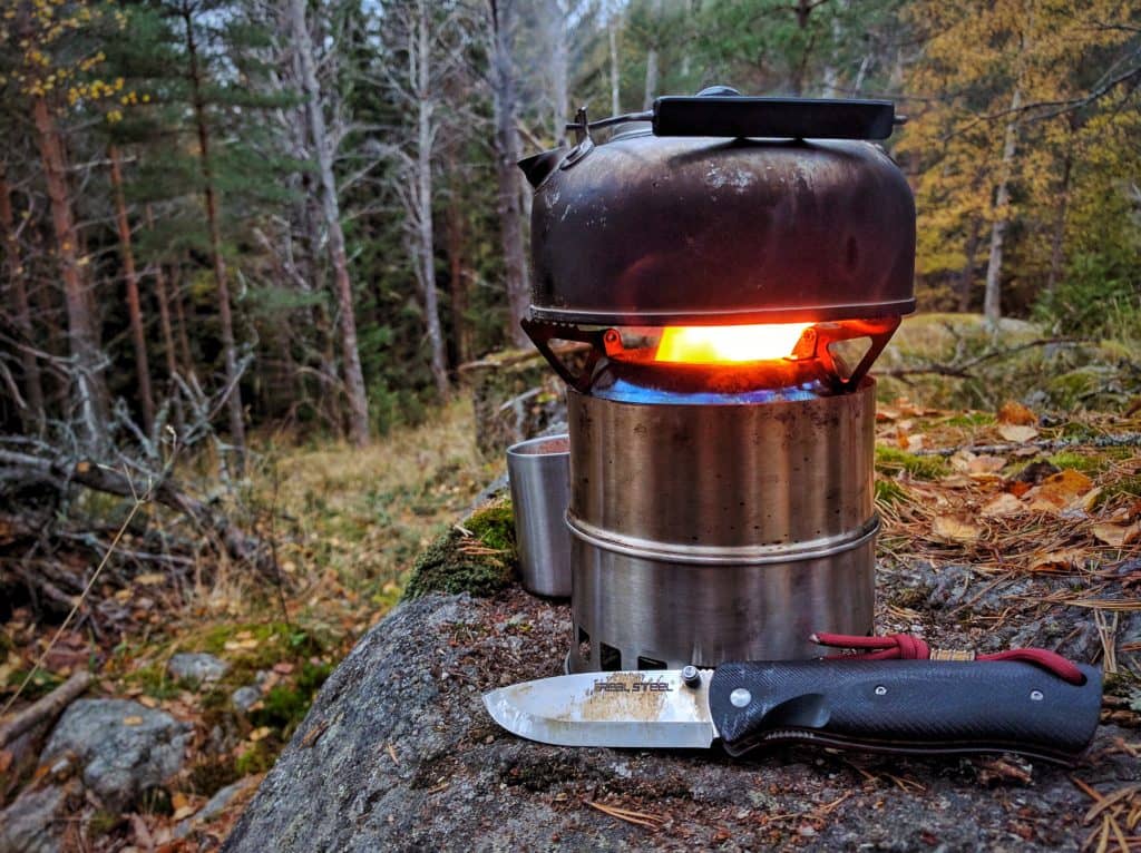 A lightweight cheap wood gas stove
